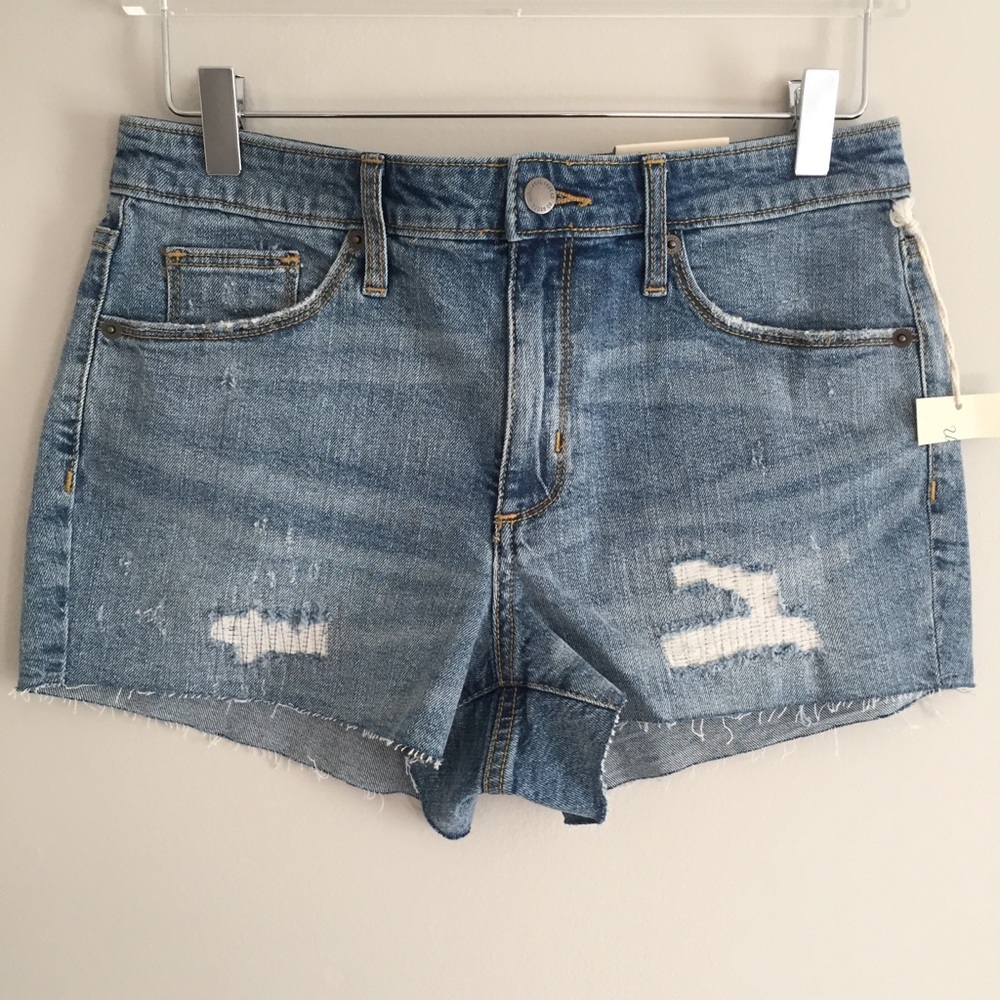 High Waisted Shortie Distressed Shorts Light Wash